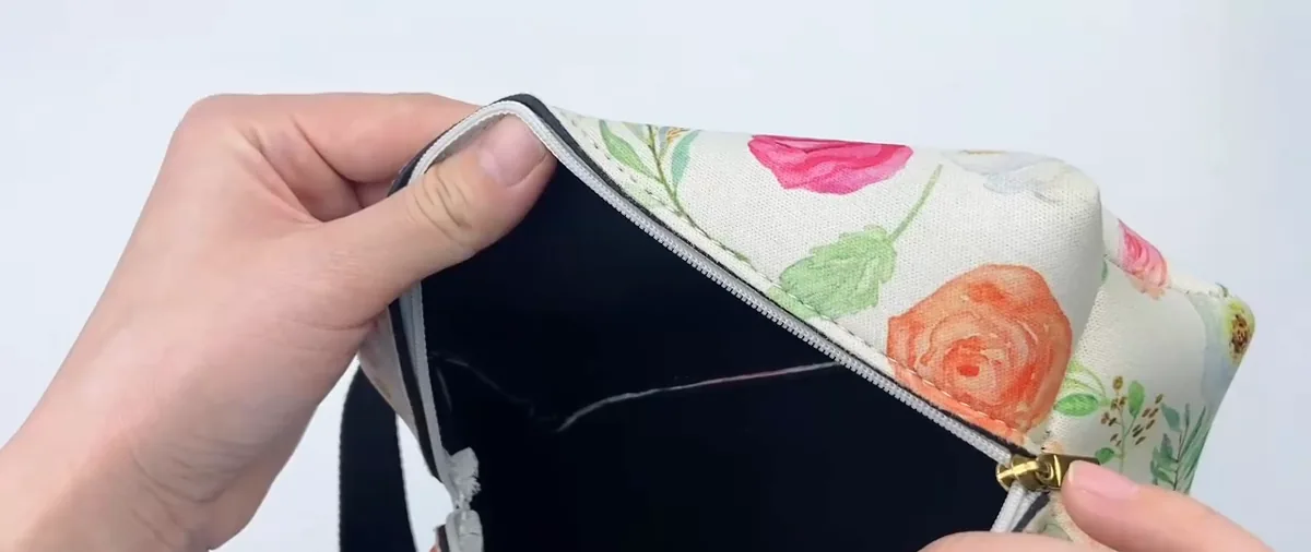 Still from the real demonstration showing the open makeup pouch interior